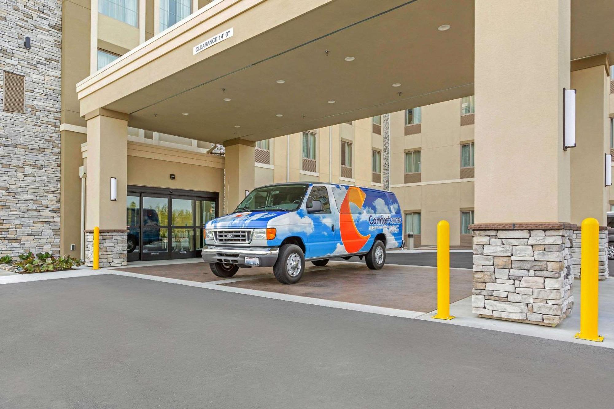 Comfort Suites Burlington Near I-5 Zewnętrze zdjęcie