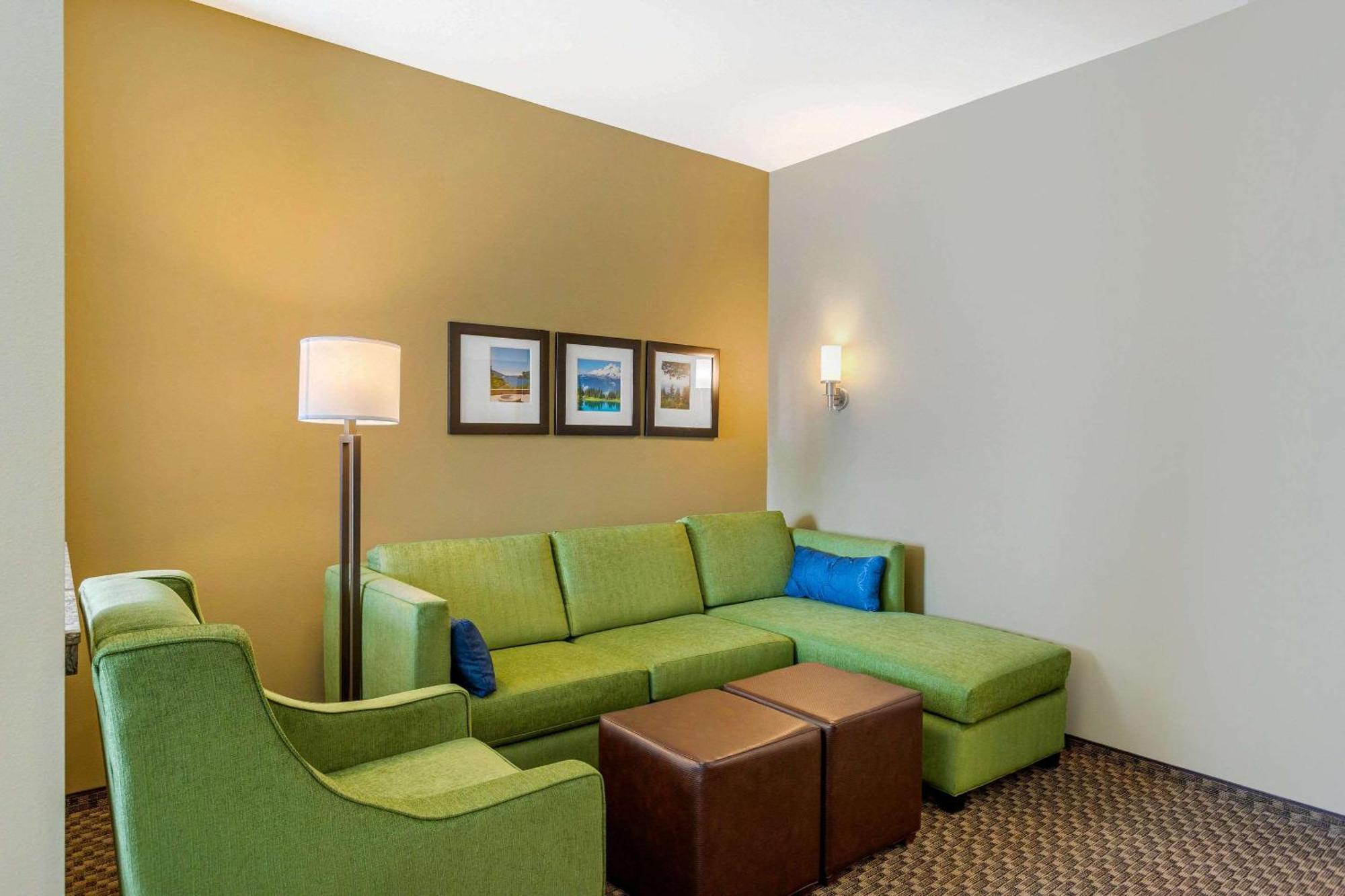 Comfort Suites Burlington Near I-5 Zewnętrze zdjęcie