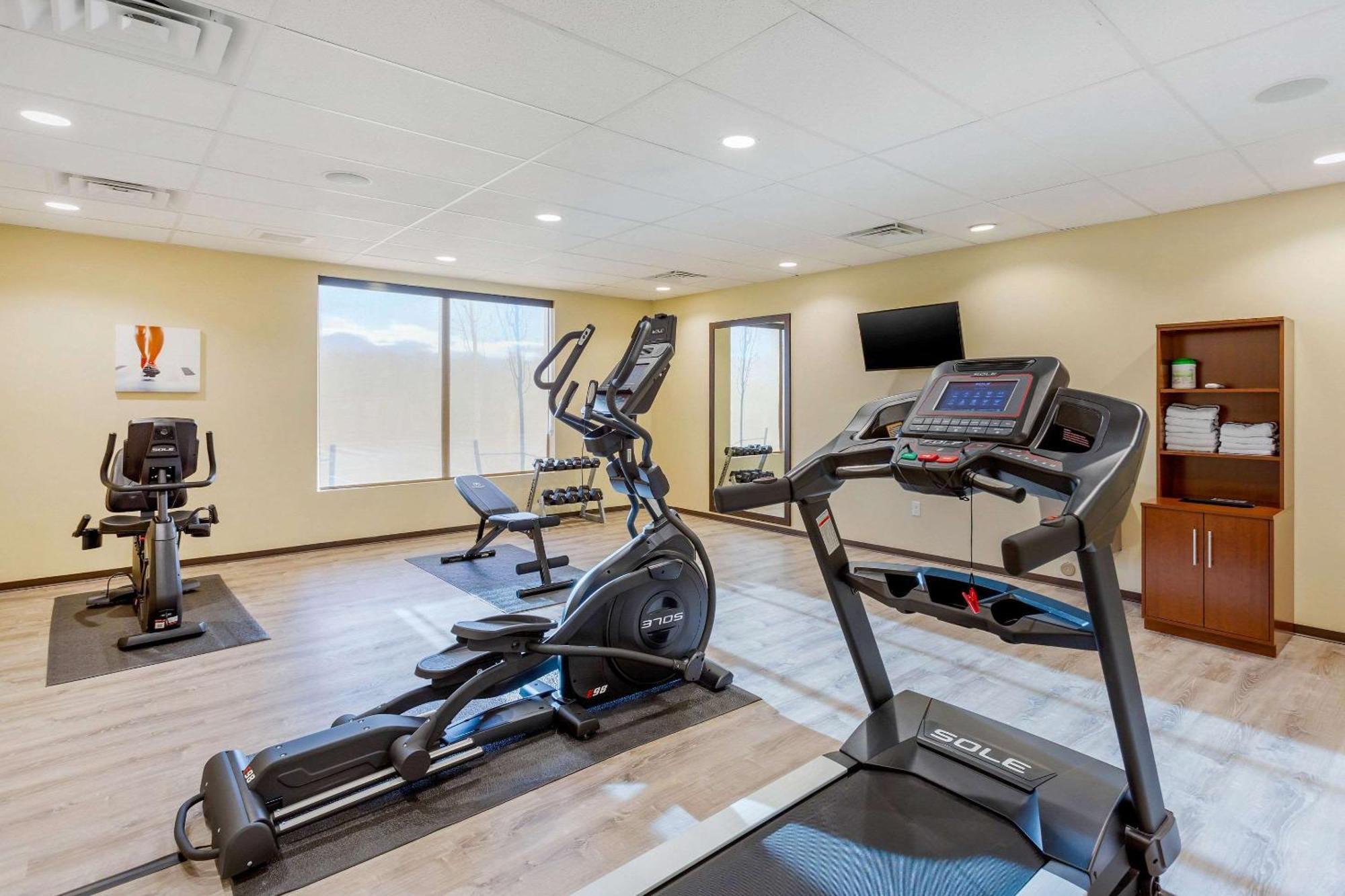 Comfort Suites Burlington Near I-5 Zewnętrze zdjęcie
