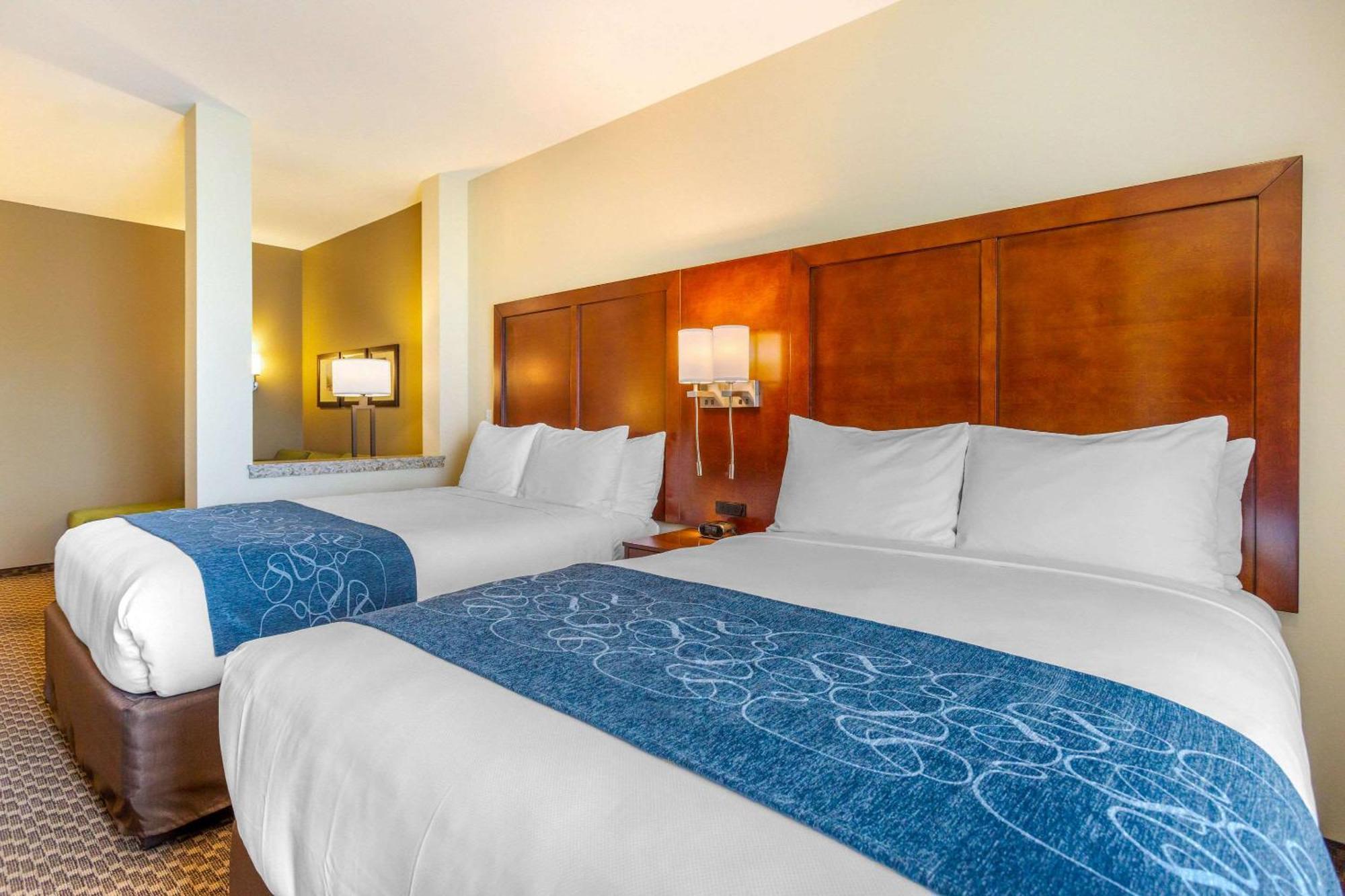 Comfort Suites Burlington Near I-5 Zewnętrze zdjęcie