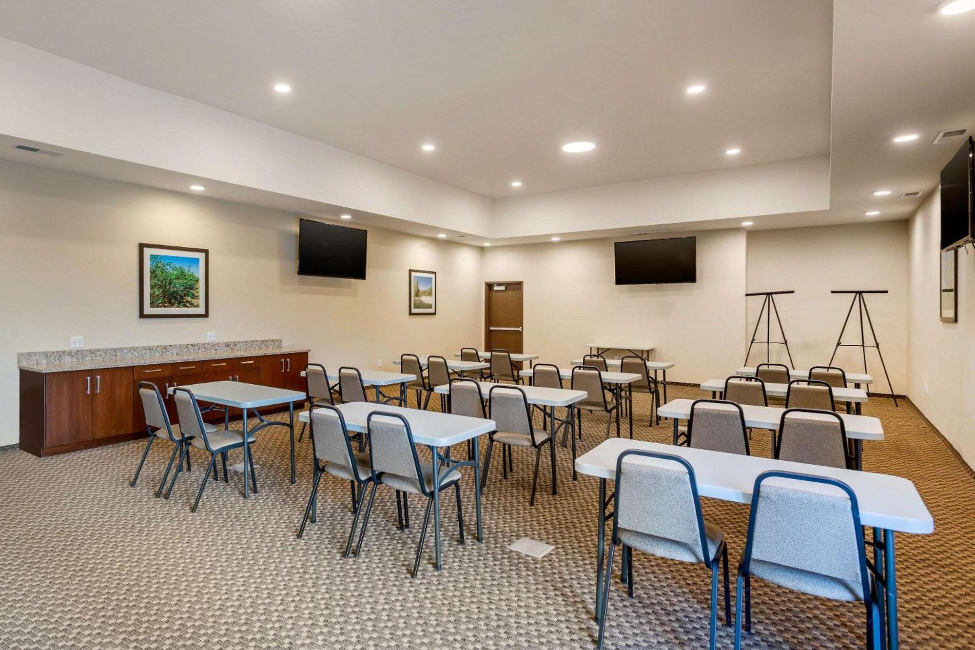 Comfort Suites Burlington Near I-5 Zewnętrze zdjęcie