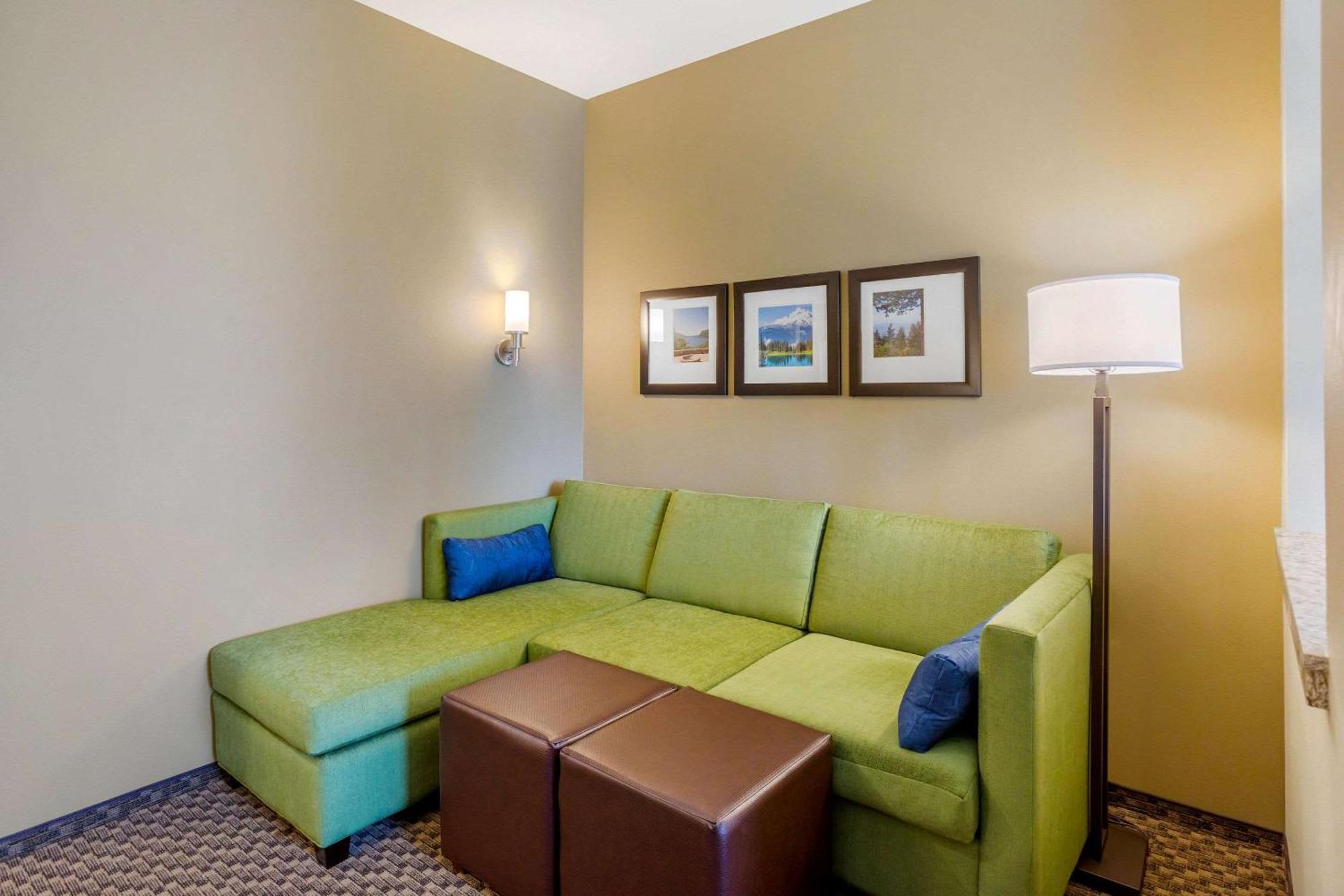 Comfort Suites Burlington Near I-5 Zewnętrze zdjęcie