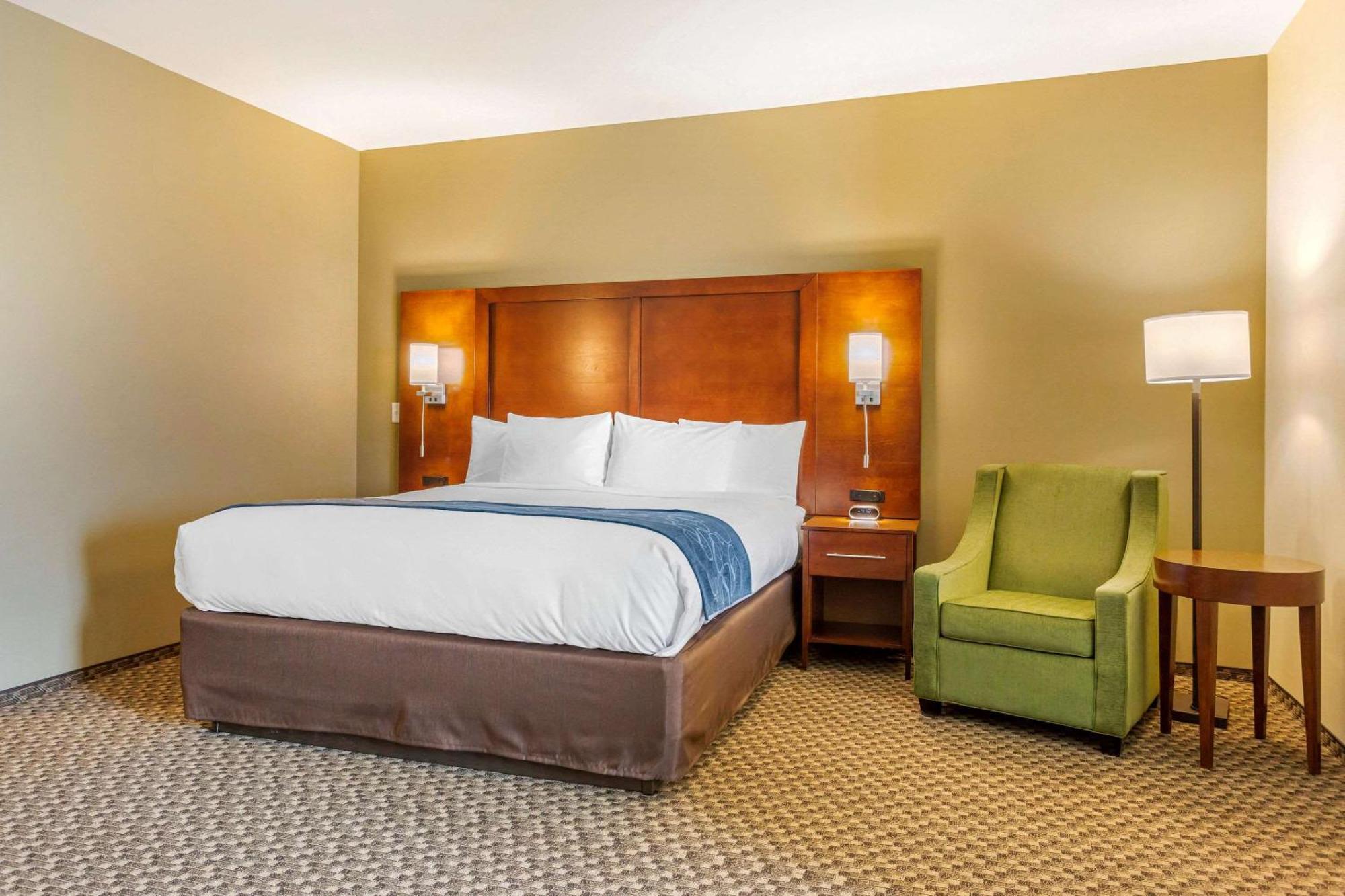 Comfort Suites Burlington Near I-5 Zewnętrze zdjęcie