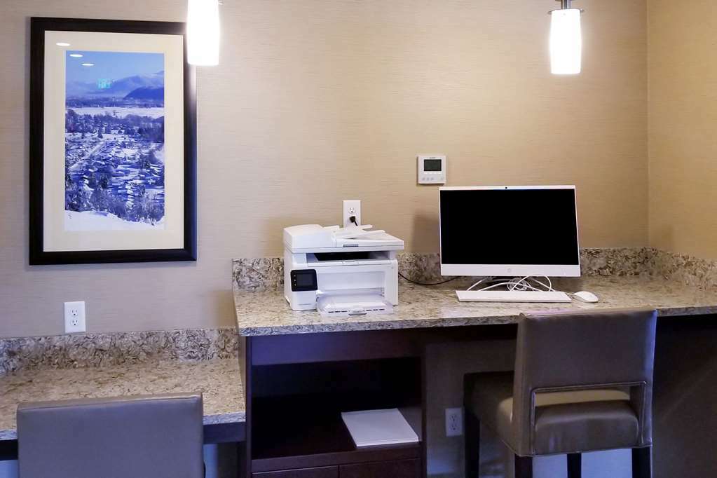 Comfort Suites Burlington Near I-5 Udogodnienia zdjęcie